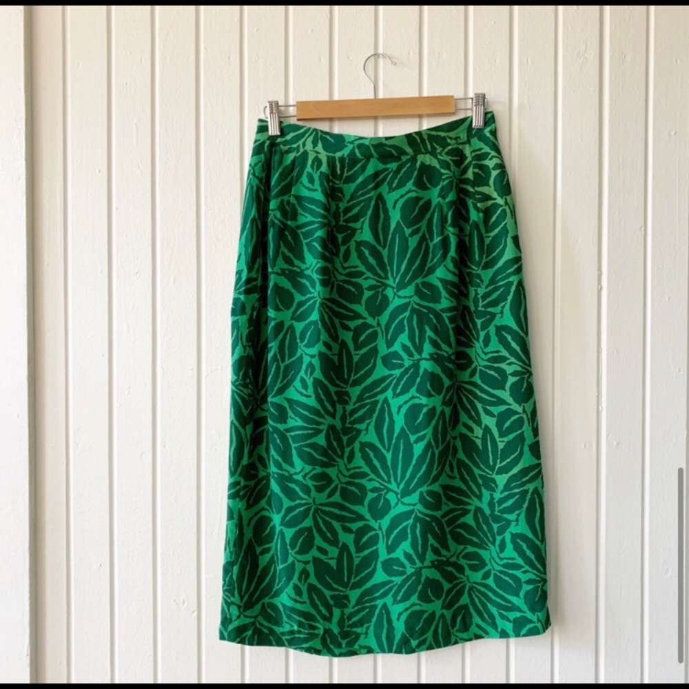 VTG Tropical Leaf Button Front Silk Skirt E1846